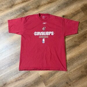 Vintage Reebok Cleveland cavaliers  Crewneck T-Shirt